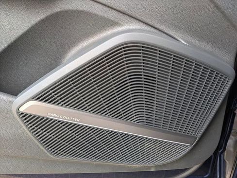 Used 2019 Audi Q5 2.0T Premium Plus w/ Premium Plus Package image 16