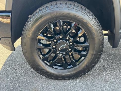 Used 2026 Chevrolet Silverado 2500 Custom w/ Custom Convenience Package AWD/4WD image 9