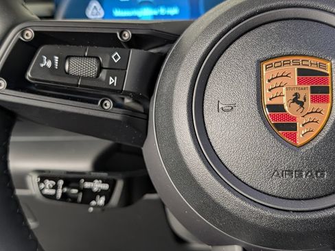 New 2026 Porsche Macan Electric RWD image 39