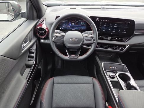 Used 2025 Chevrolet Equinox RS w/ Safety and Technology Package FWD image 33