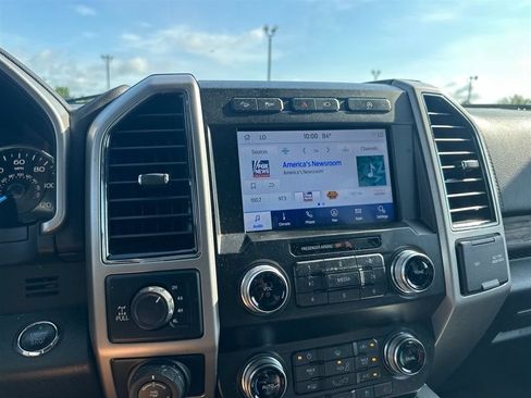 Used 2019 Ford F150 Lariat w/ Equipment Group 502A Luxury AWD/4WD image 15