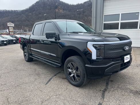 Used 2024 Ford F150 Lightning Flash image 3