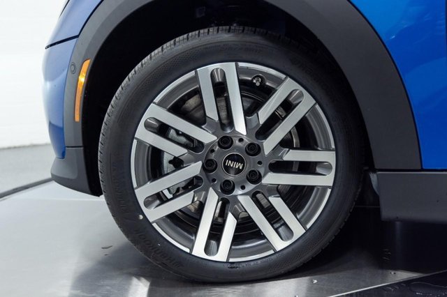 Certified 2026 MINI Cooper 4-Door Hardtop FWD image 21