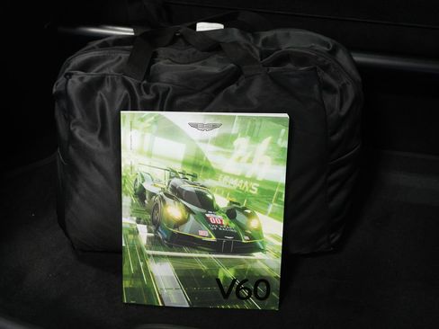 Used 2025 Aston Martin V8 Vantage Coupe image 41