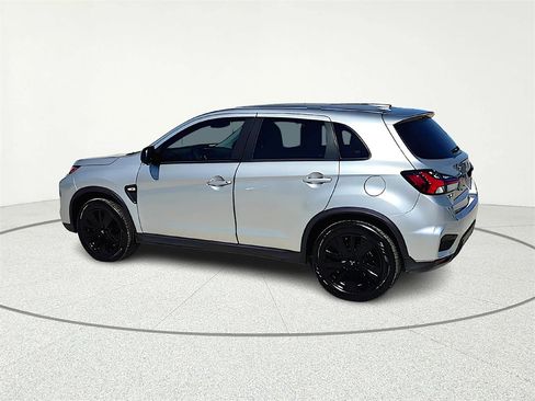 Used 2025 Mitsubishi Outlander Sport LE image 4