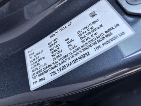 Used 2021 Tesla Model 3 Standard Range Plus image 32