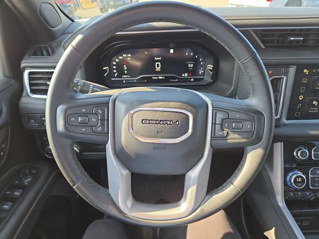 Used 2023 GMC Yukon XL Denali AWD/4WD image 16