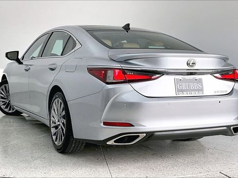 Used 2024 Lexus ES 350 Ultra Luxury image 16