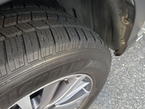 Certified 2017 Toyota Highlander XLE image 38