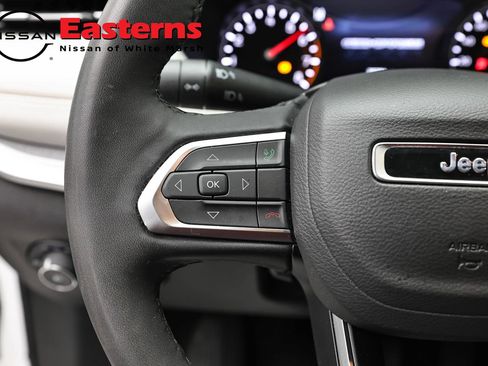 Used 2025 Jeep Compass Limited AWD/4WD image 15