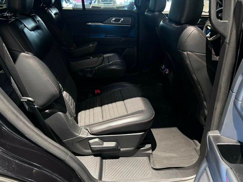 Used 2025 Ford Explorer ST-Line w/ Premium Package AWD/4WD image 26