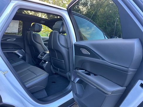 New 2026 Cadillac Lyriq Premium Sport image 13