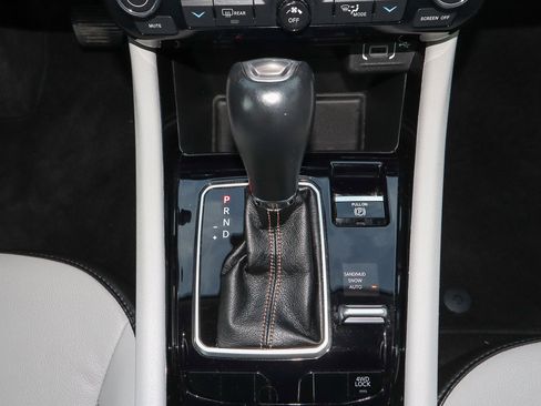 Used 2022 Jeep Compass Limited image 18