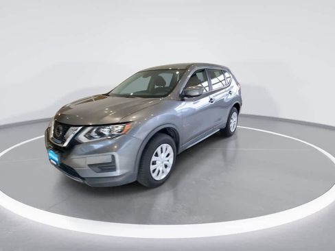 Used 2020 Nissan Rogue S image 4