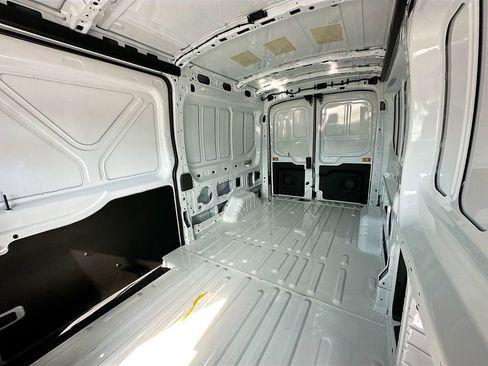New 2026 Ford Transit 250 148 Medium Roof image 22