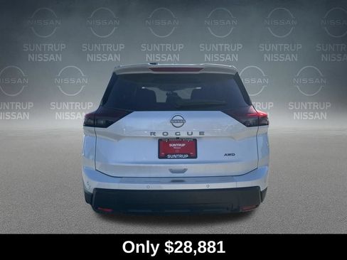 Used 2026 Nissan Rogue SV AWD/4WD image 4
