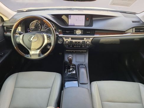 Used 2013 Lexus ES 350 w/ Luxury Pkg FWD image 17
