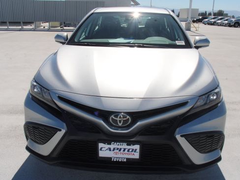 Used 2023 Toyota Camry SE FWD image 7