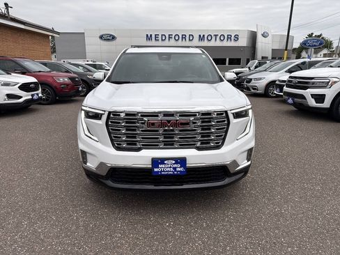 Used 2024 GMC Acadia Denali w/ LPO, Floor Liner Package AWD/4WD image 9