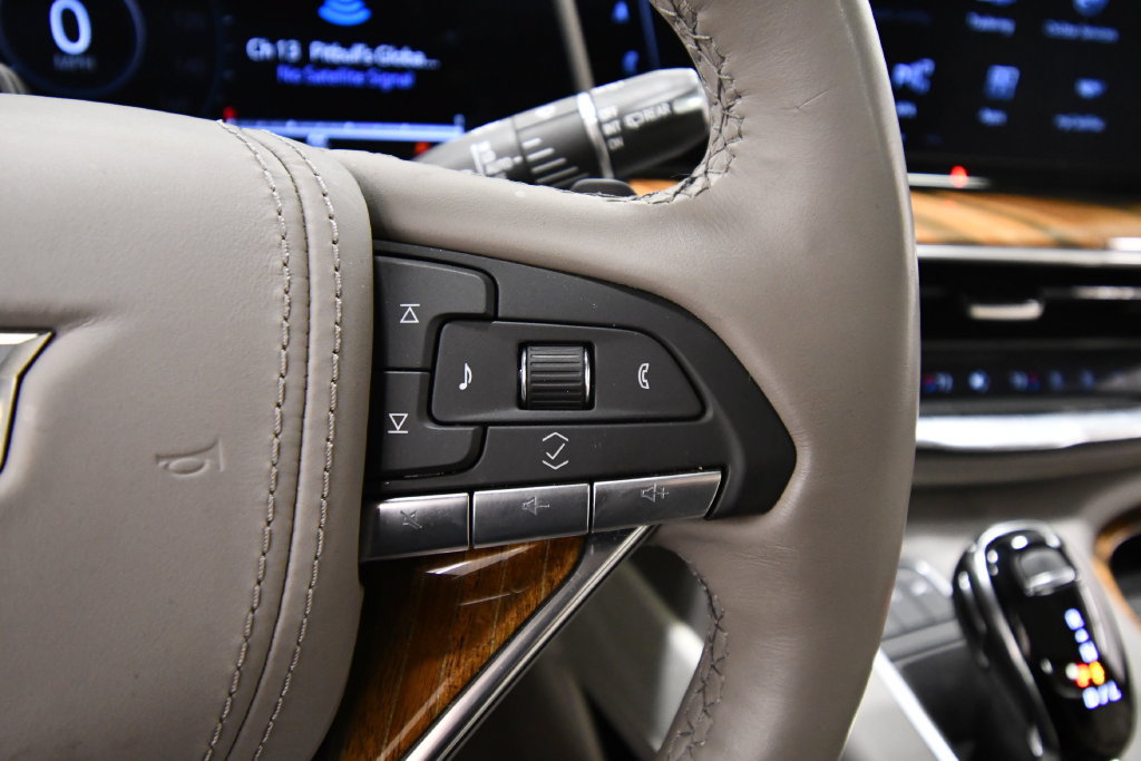 Used 2024 Cadillac Escalade ESV Sport Platinum AWD/4WD image 25