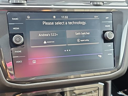 Used 2024 Volkswagen Tiguan SE R-Line image 23