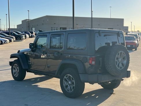 Used 2018 Jeep Wrangler Unlimited Sport S image 10