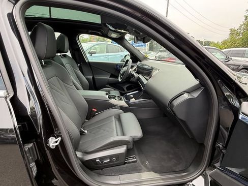 Used 2025 BMW X3 xDrive30i w/ Convenience Package AWD/4WD image 25