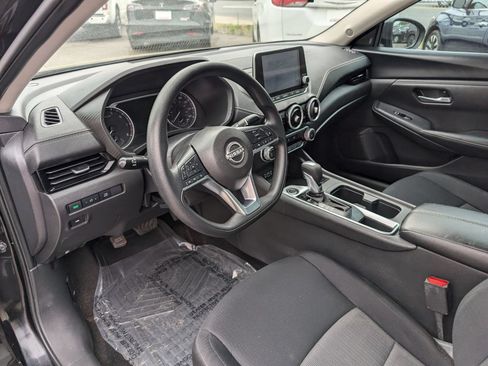Used 2024 Nissan Sentra SV FWD image 12