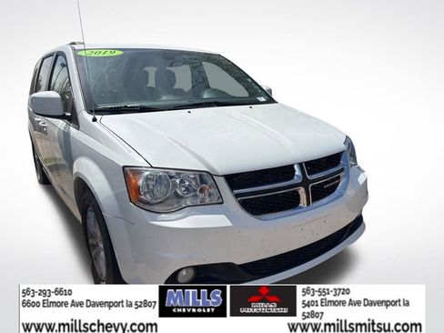 Used 2019 Dodge Grand Caravan SXT w/ Driver Convenience Group FWD image 2