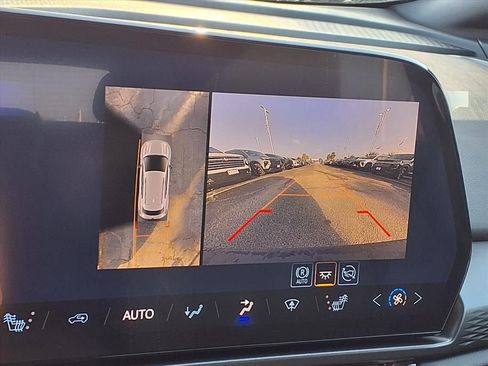 New 2026 Chevrolet Equinox EV LT w/ Comfort Package AWD/4WD image 4
