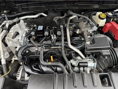 Used 2025 Nissan Kicks SV FWD image 31