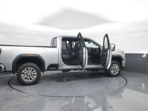 Used 2022 GMC Sierra 3500 Denali w/ Denali Ultimate Package image 47