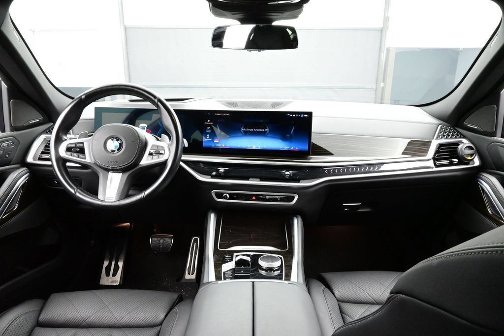 Used 2024 BMW X6 xDrive40i AWD/4WD image 15