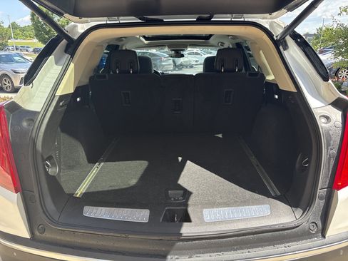 Used 2018 Cadillac XT5 Luxury w/ Driver Awareness Package AWD/4WD image 32