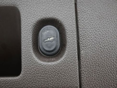 Used 2018 GMC Yukon Denali w/ Open Road Package image 29