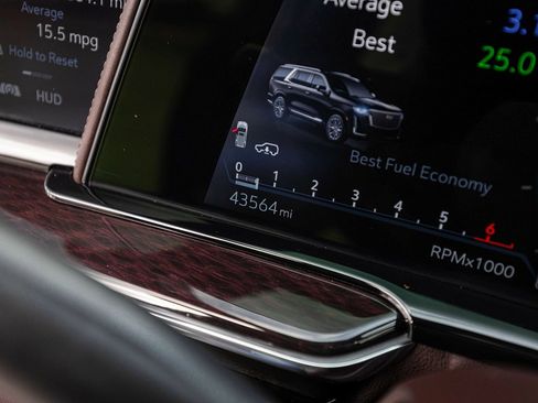 Used 2021 Cadillac Escalade ESV Premium Luxury Platinum image 18