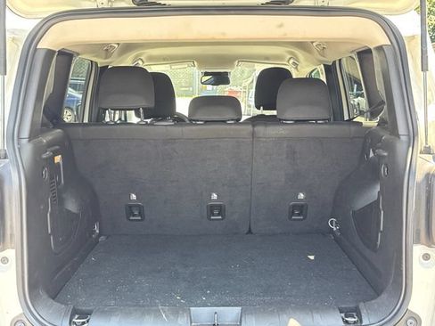 Used 2023 Jeep Renegade Trailhawk AWD/4WD image 12