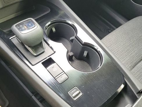 Used 2021 Nissan Rogue SV image 32