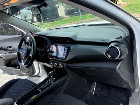 Used 2024 Nissan Kicks SV FWD image 15