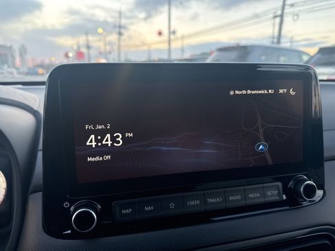 Used 2023 Hyundai Kona Limited image 19