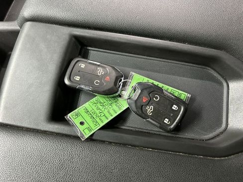 Used 2021 Chevrolet Silverado 1500 LT image 12