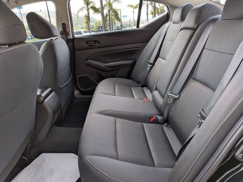 Used 2025 Nissan Altima 2.5 SV image 21