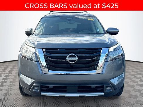 Used 2025 Nissan Pathfinder SL w/ Cargo Package image 2