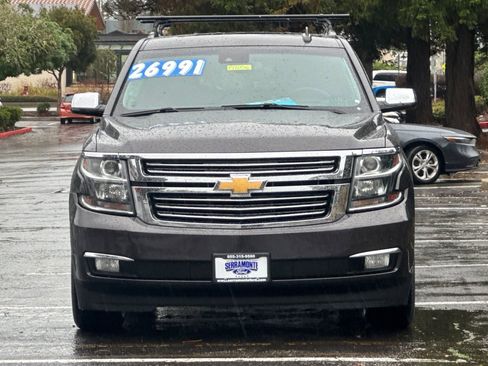 Used 2018 Chevrolet Suburban Premier image 10