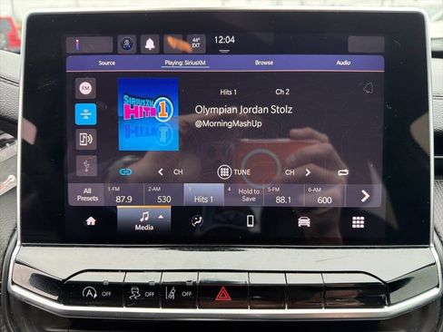 Used 2024 Jeep Compass Latitude w/ Convenience Group AWD/4WD image 31