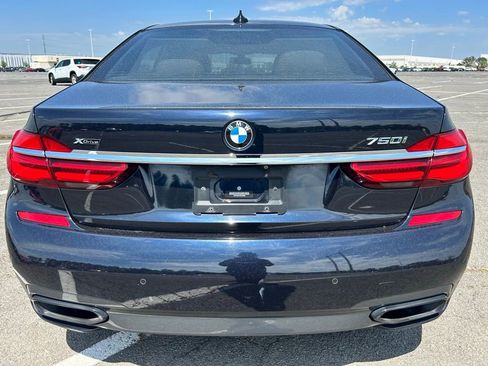 Used 2017 BMW 750i xDrive AWD/4WD image 8