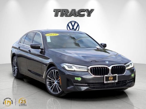Used 2023 BMW 530e w/ Premium Package RWD image 1
