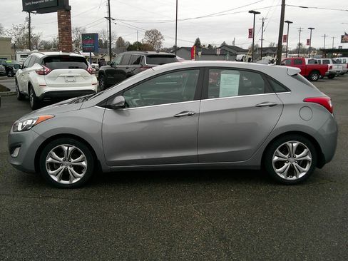 Used 2014 Hyundai Elantra GT w/ Option Group 02 image 4