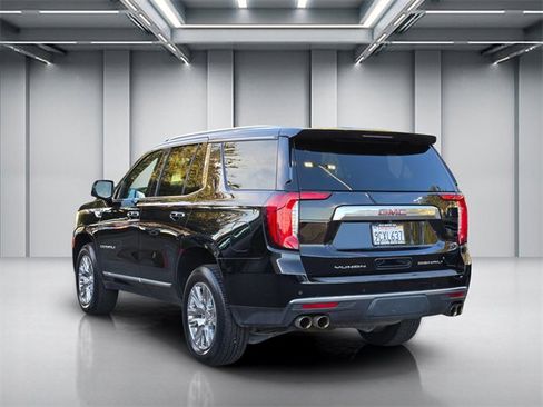 Used 2023 GMC Yukon Denali image 6