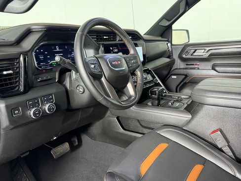 Used 2024 GMC Sierra 1500 AT4 w/ Technology Package AWD/4WD image 13